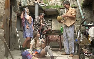 HORRORPORN - Decided family